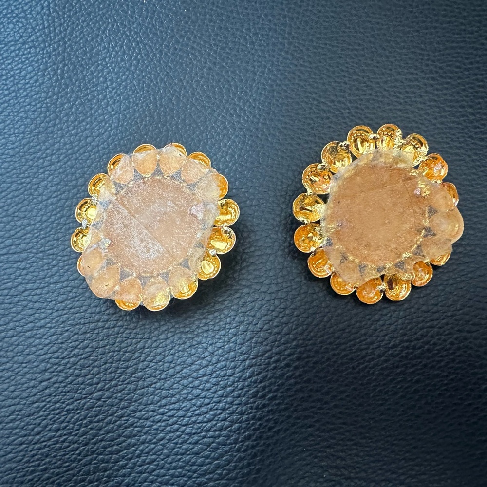 Elegant Gold Necklace - Picture 10 of 16